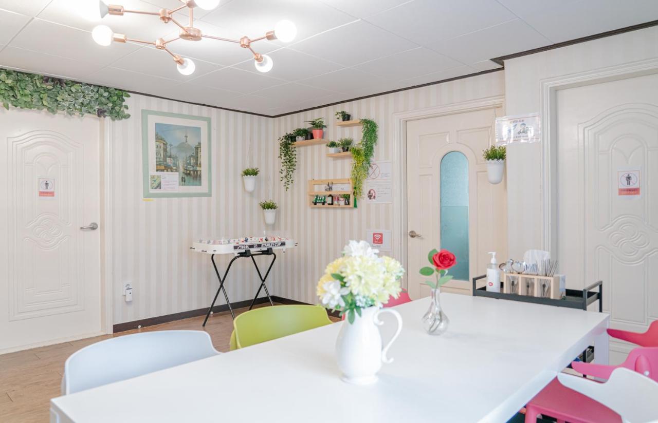 For Family Group, 4Min To Seoul Station Apartment Exterior photo