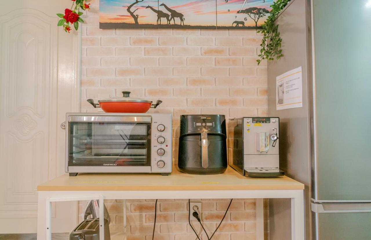 For Family Group, 4Min To Seoul Station Apartment Exterior photo