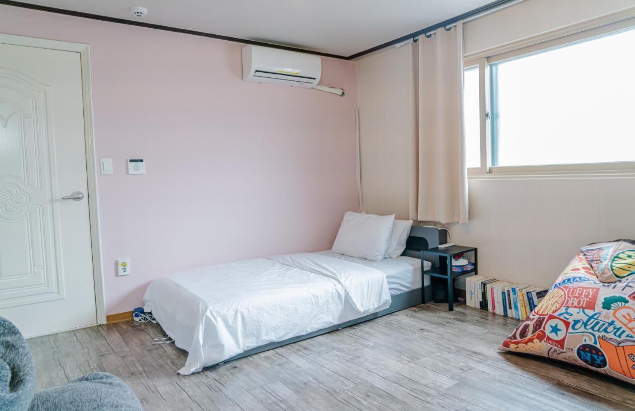 For Family Group, 4Min To Seoul Station Apartment Exterior photo